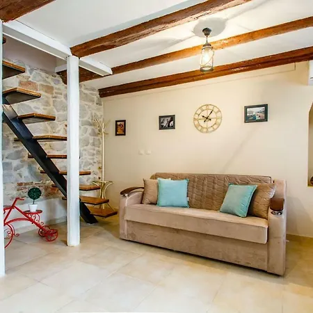 Apartment House 