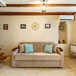 Апартаменты House 